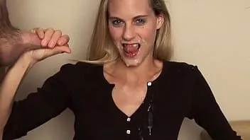 play Blonde hete vrouw zuigt pik en smeekt om een ​​spermagezichtsbehandeling! vieze praatjes en een enorme lading mindy oftewel lekkermama gezicht!