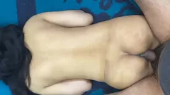 Reproduzir Hot Indian Milf recebe massagem na bunda e foda hardcore com pau grande