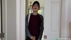 تشغيل الغش جبهة تحرير مورو الإسلامية قنبلة نيكوليت شيا الملاعين الشباب فتى الورق جوردي النينو بولا في مشهد دش المتشددين