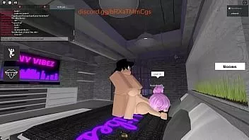 Играть Учитель Roblox трахает возбужденную студентку-девственницу