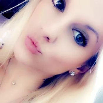 পর্নস্টার Haley Cummings